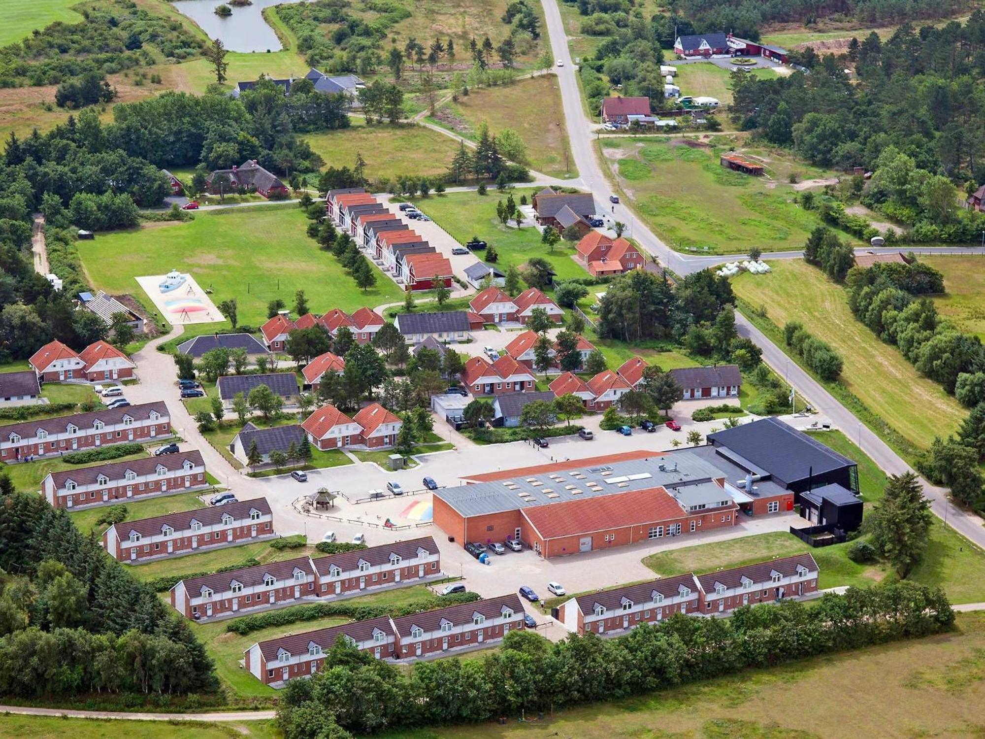 6 Person Holiday Home On A Holiday Park In Bl Vand Blavand Exterior photo